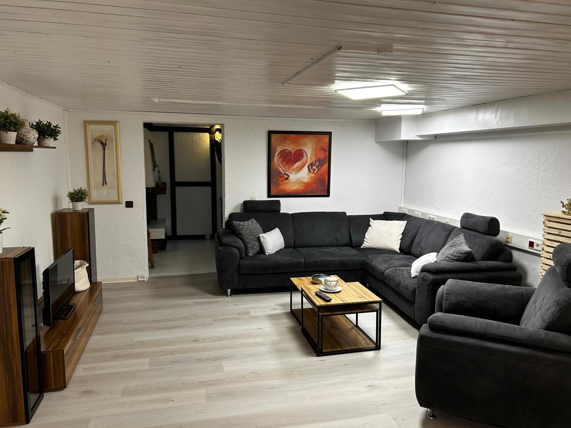 Guidos Place Souterrain Apartment Weissenthurm Dış mekan fotoğraf