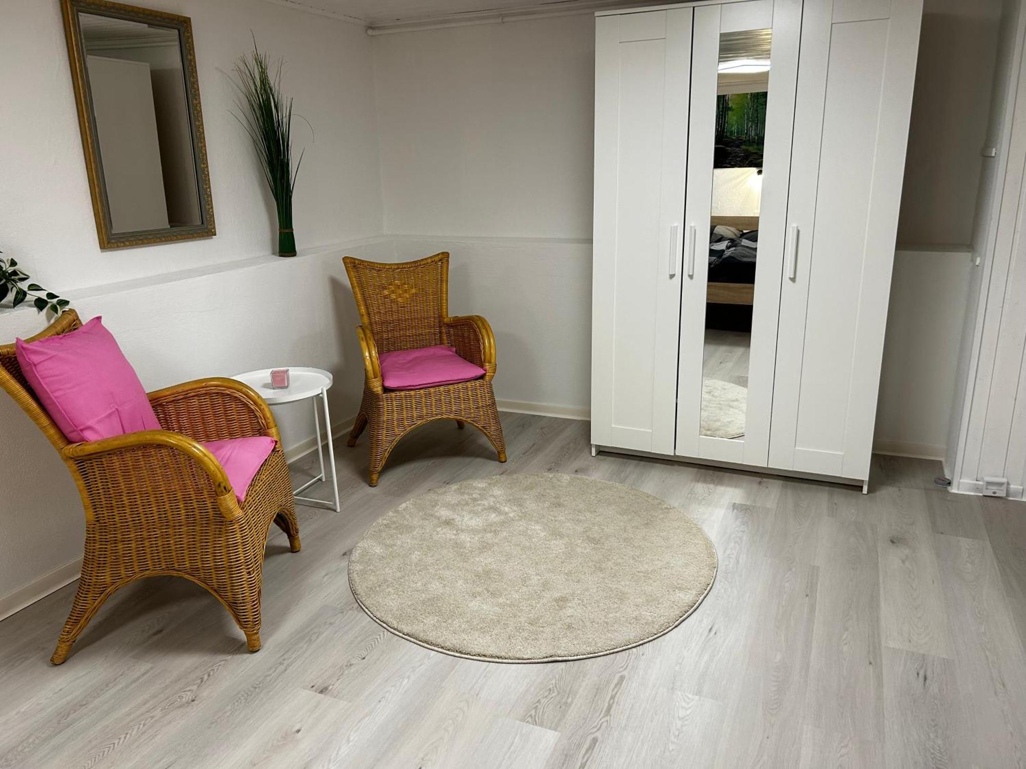 Guidos Place Souterrain Apartment Weissenthurm Dış mekan fotoğraf